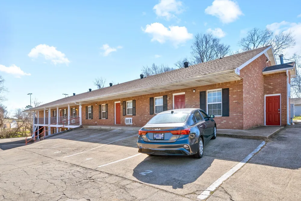 765 Robb Ave #7 Clarksville, TN 37040