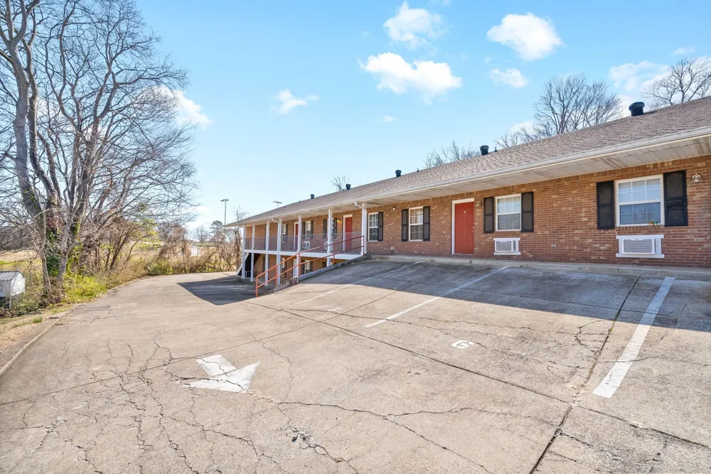 765 Robb Ave #7 Clarksville, TN 37040