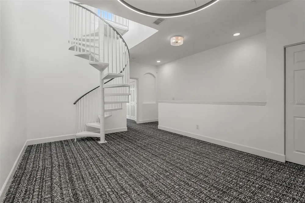 628 3RD AVENUE S St Petersburg, FL 33701