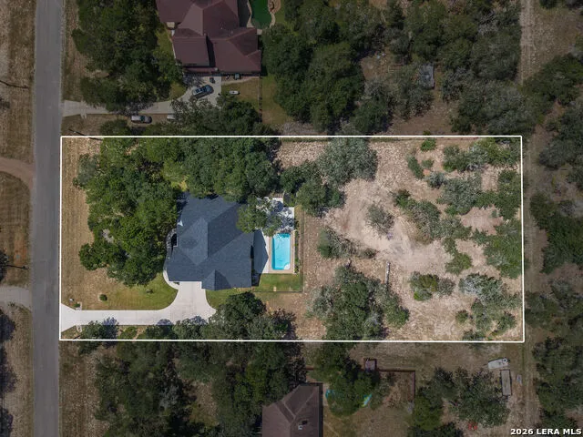 128 CHUCKWAGON DR La Vernia, TX 78121