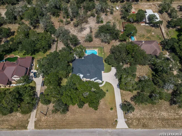 128 CHUCKWAGON DR La Vernia, TX 78121