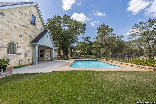128 CHUCKWAGON DR La Vernia, TX 78121