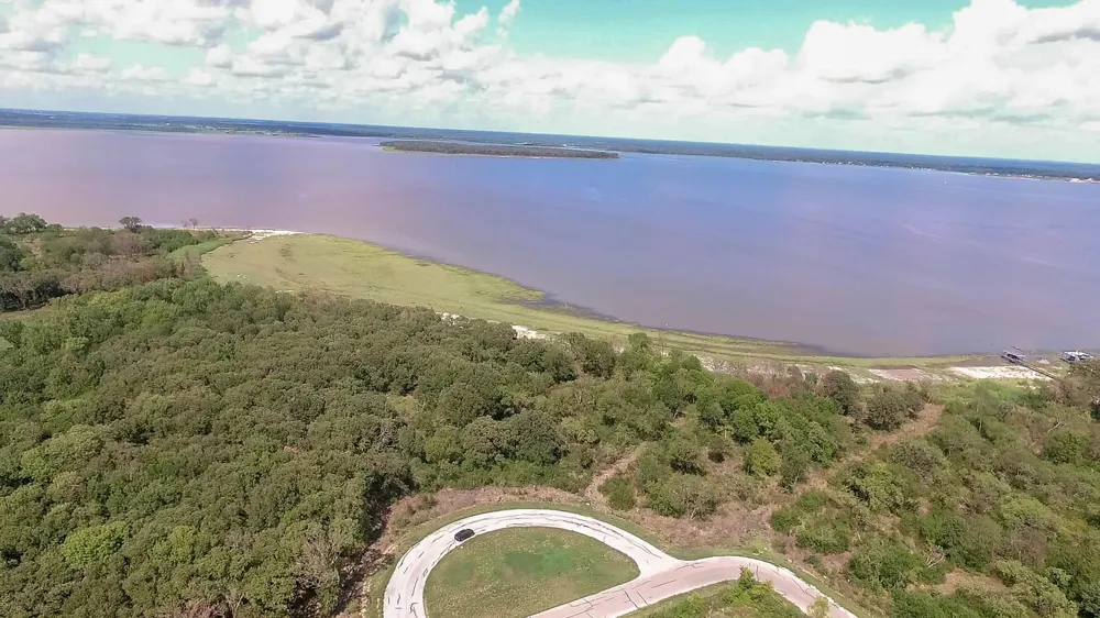 8423 Southern Shore Court Kemp, TX 75143