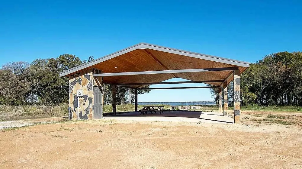 8423 Southern Shore Court Kemp, TX 75143