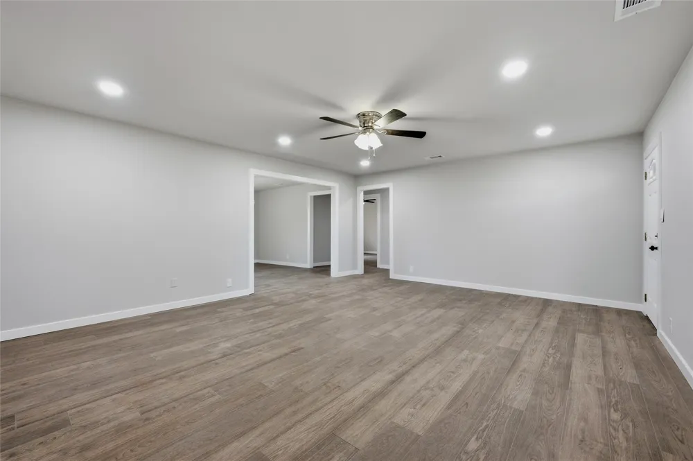 16082 US Highway 377 Whitesboro, TX 76273