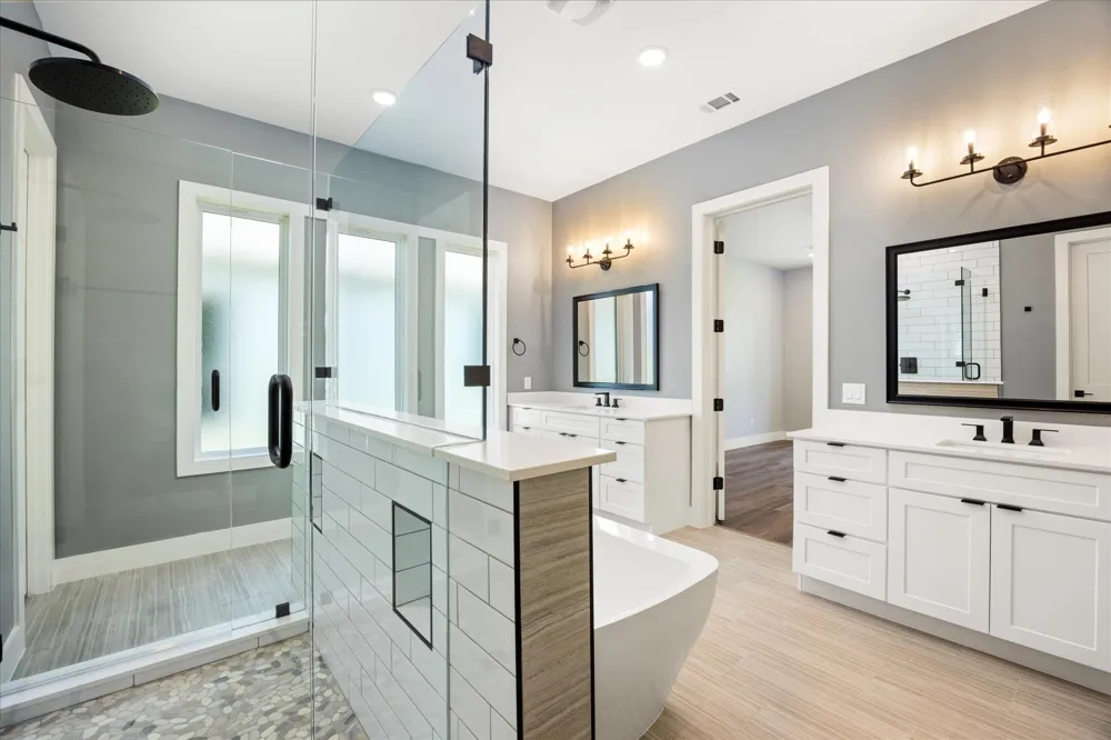 2180 Middlewood Circle Granbury, TX 76049