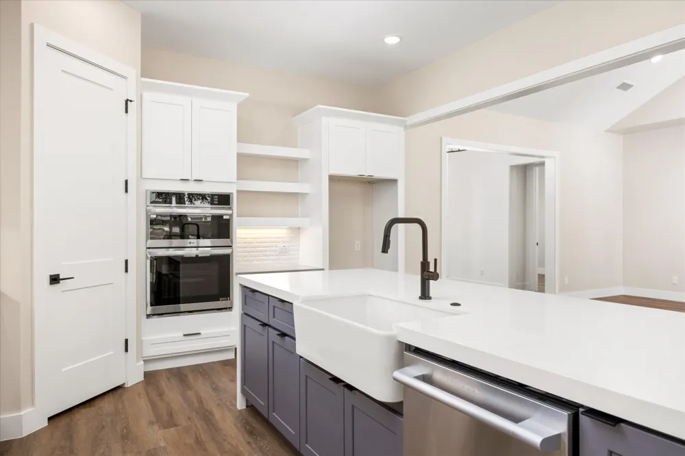 2180 Middlewood Circle Granbury, TX 76049
