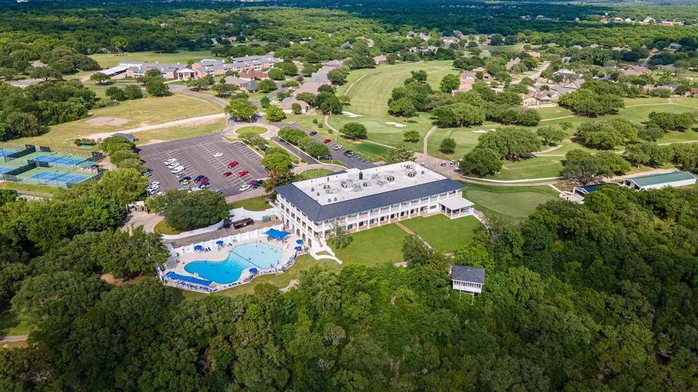 2180 Middlewood Circle Granbury, TX 76049