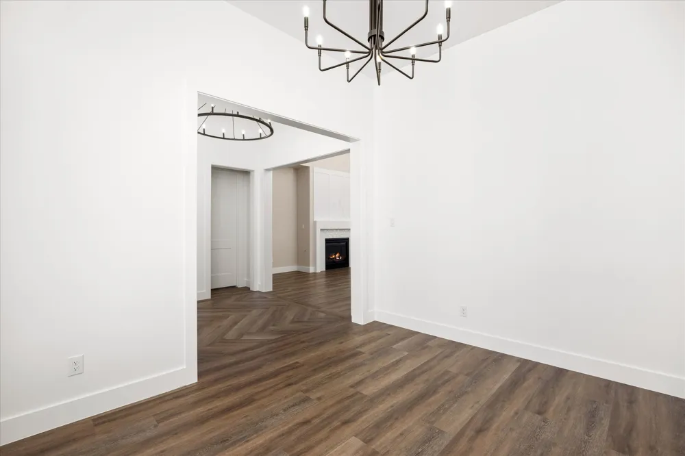 2180 Middlewood Circle Granbury, TX 76049