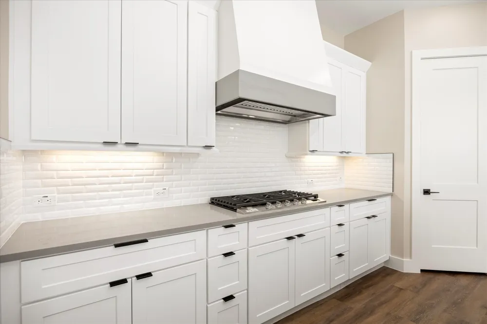 2180 Middlewood Circle Granbury, TX 76049