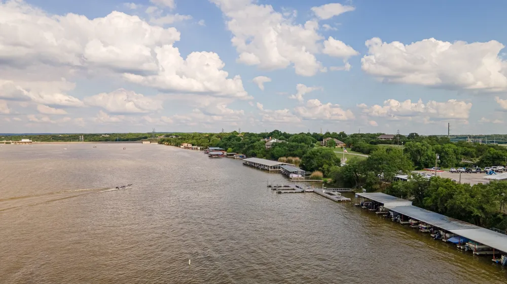 2180 Middlewood Circle Granbury, TX 76049