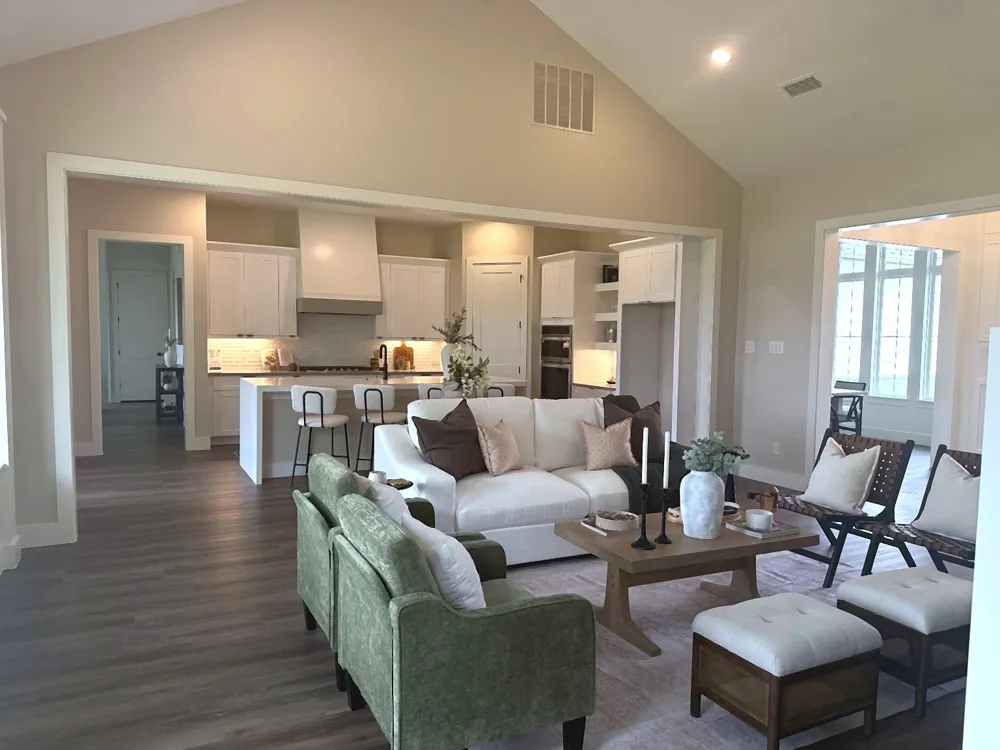 2180 Middlewood Circle Granbury, TX 76049