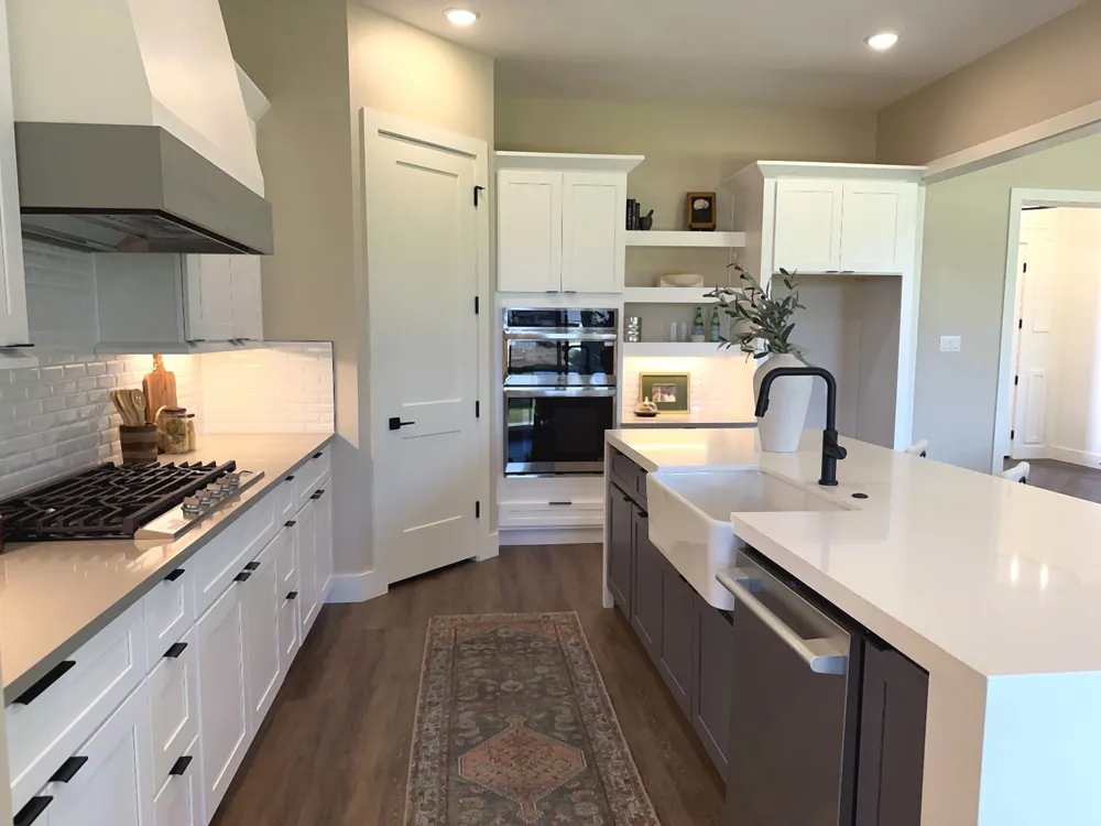 2180 Middlewood Circle Granbury, TX 76049