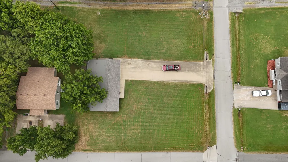 901 SE 1st Pryor, OK 74361