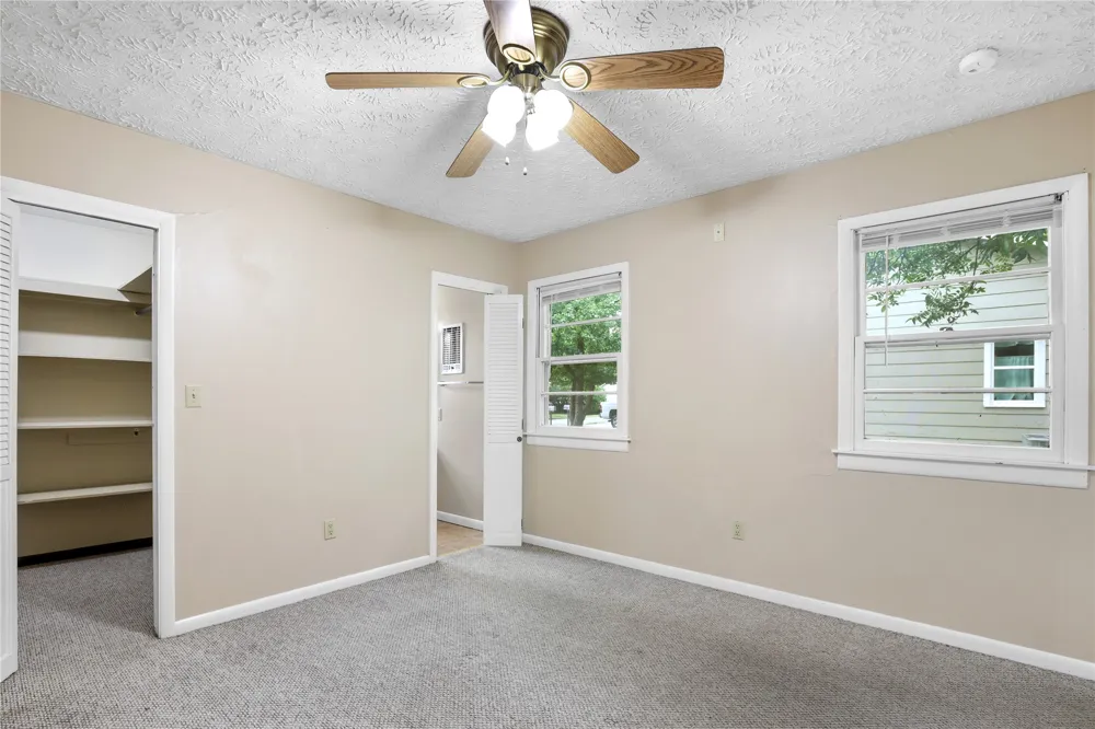 901 SE 1st Pryor, OK 74361