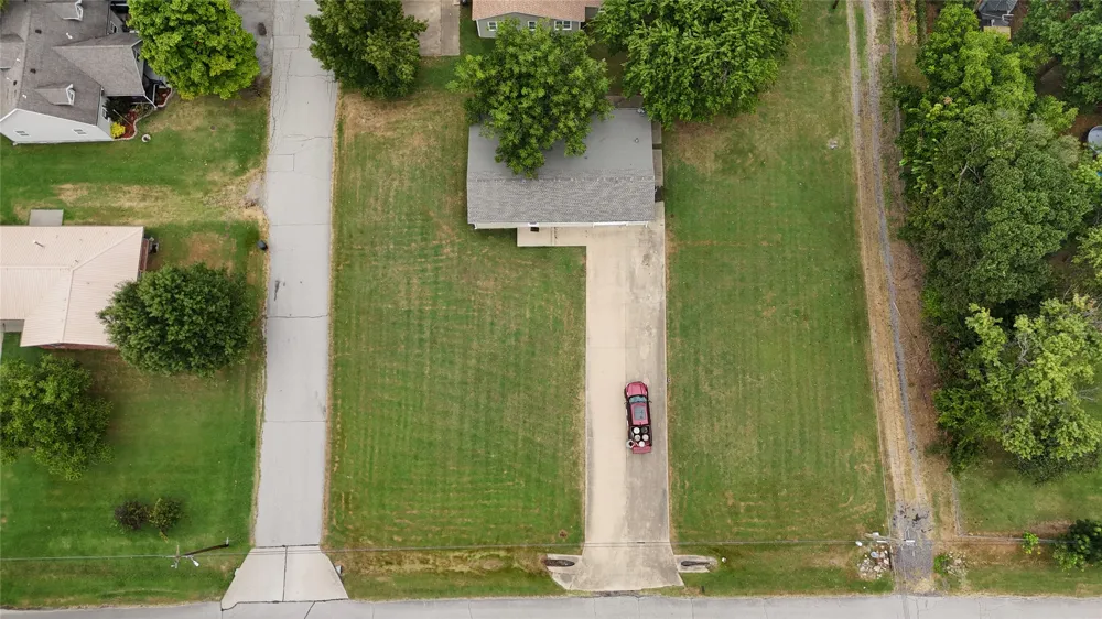 901 SE 1st Pryor, OK 74361