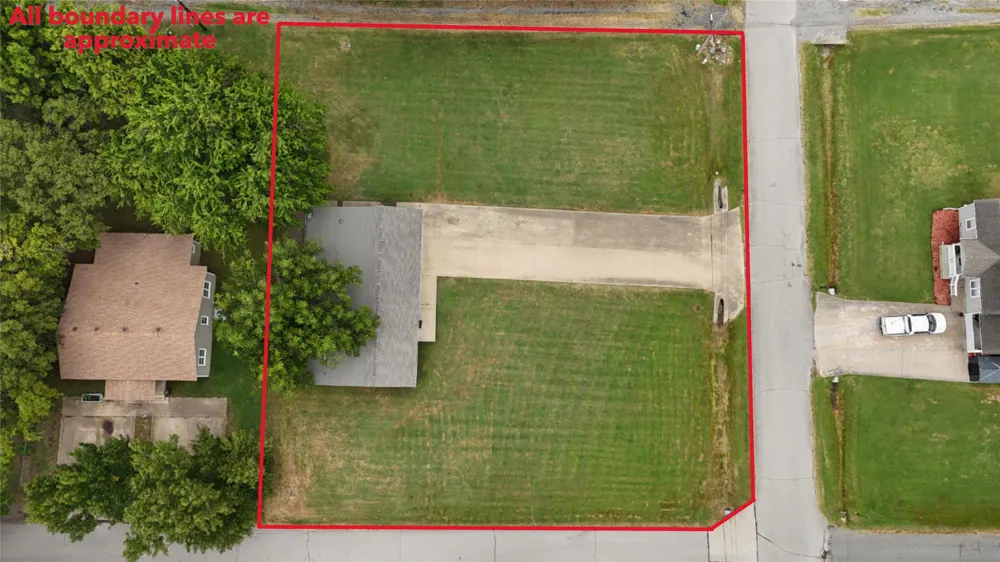 901 SE 1st Pryor, OK 74361