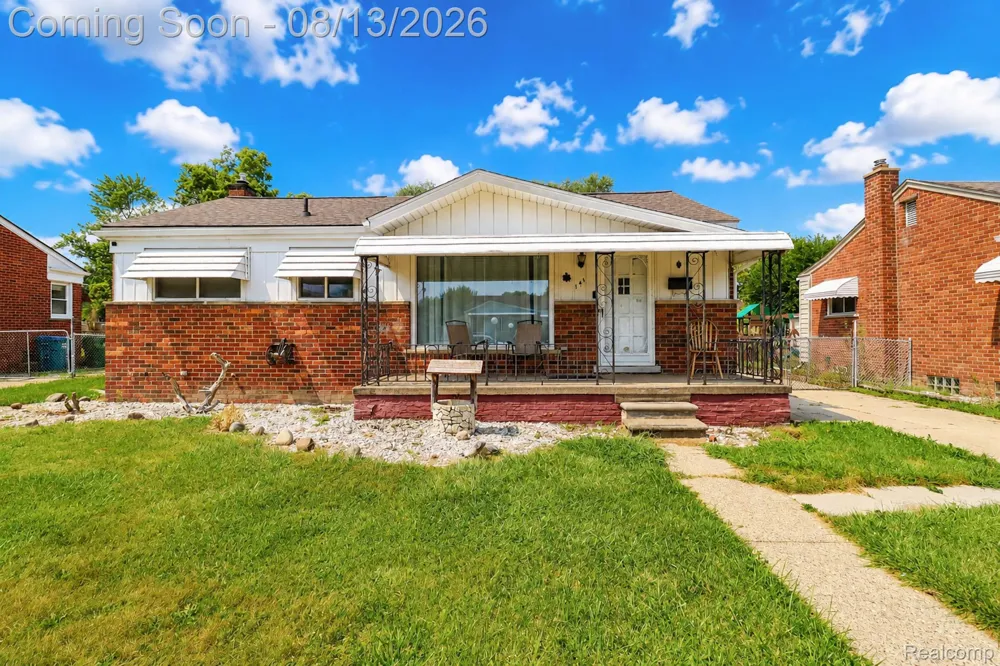 141 Lathers Street Garden City City, MI 48135