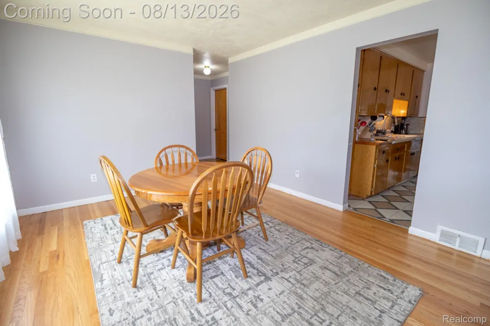 141 Lathers Street Garden City City, MI 48135