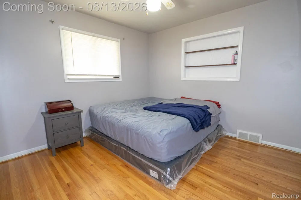 141 Lathers Street Garden City City, MI 48135