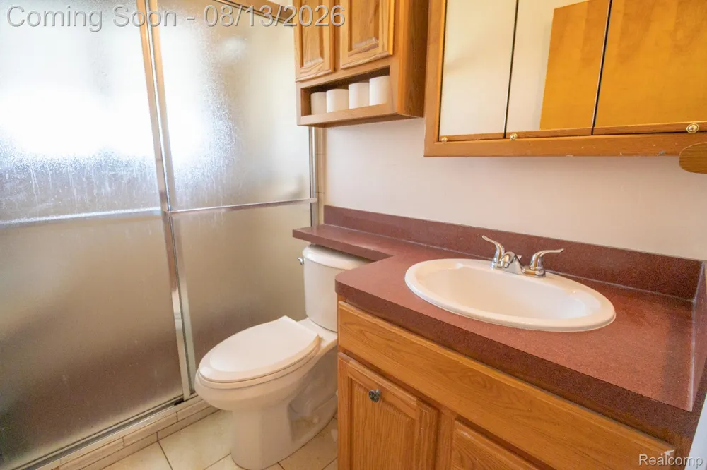 141 Lathers Street Garden City City, MI 48135