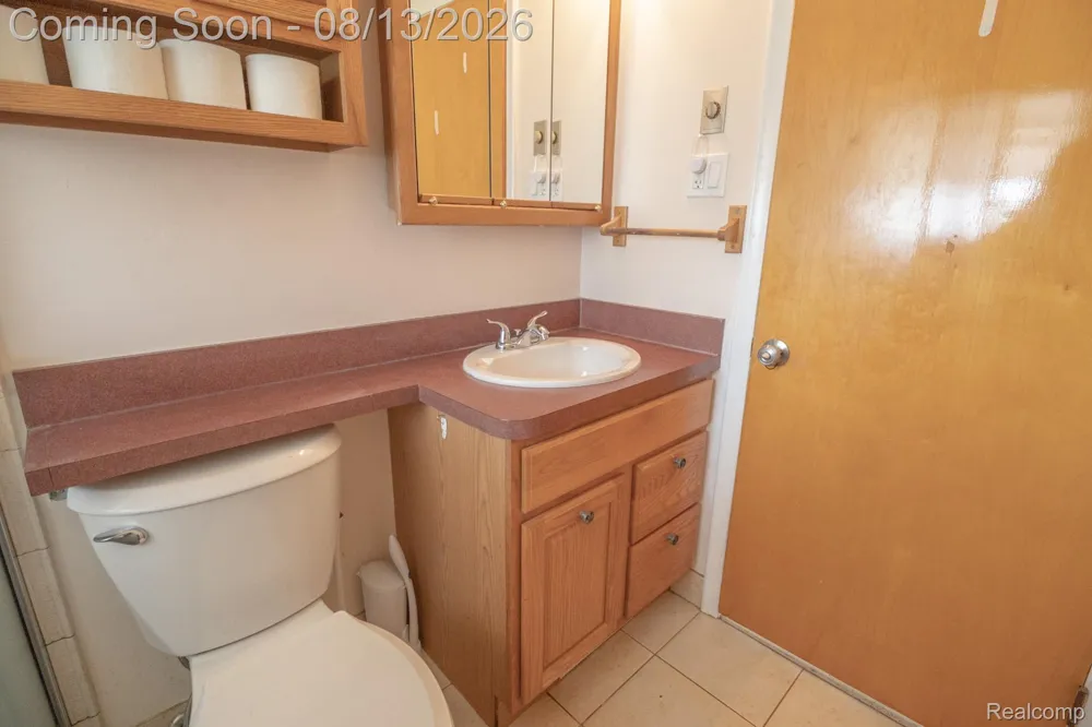 141 Lathers Street Garden City City, MI 48135