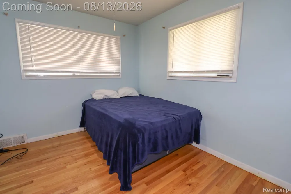 141 Lathers Street Garden City City, MI 48135