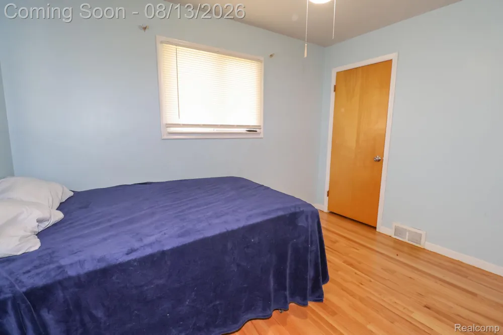 141 Lathers Street Garden City City, MI 48135