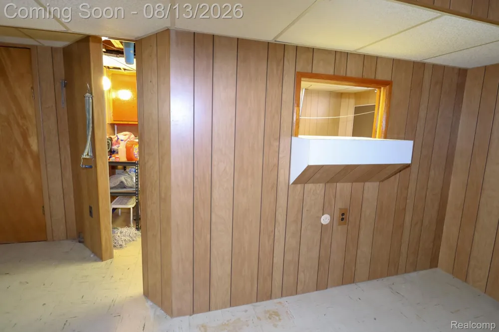 141 Lathers Street Garden City City, MI 48135