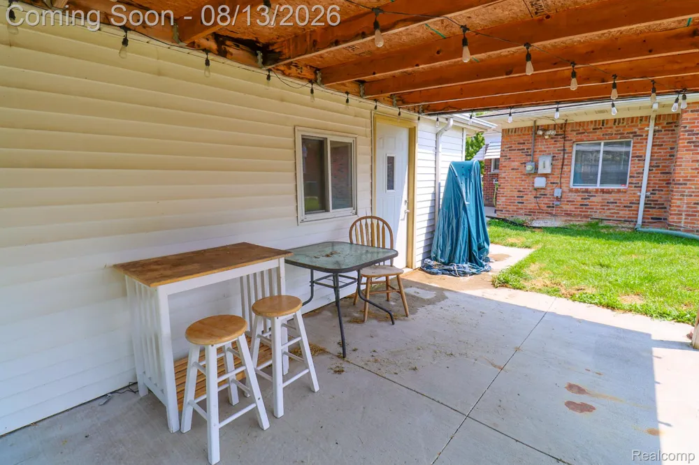 141 Lathers Street Garden City City, MI 48135