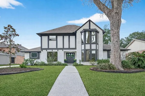 707 Montclair Boulevard