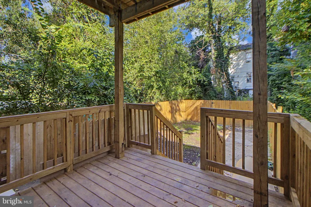 2810 SUFFOLK AVENUE Baltimore, MD 21215
