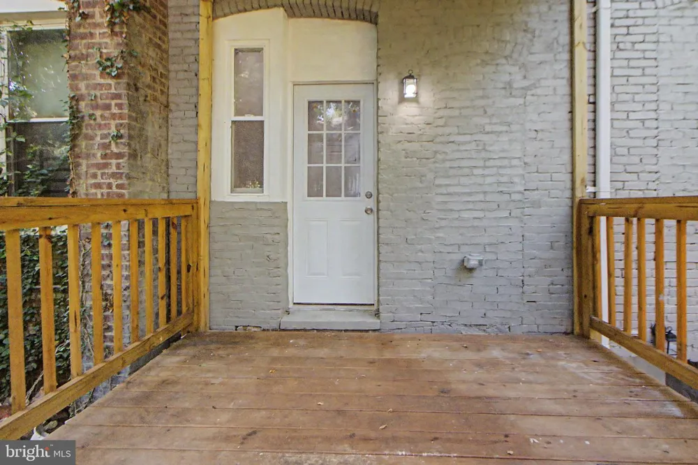 2810 SUFFOLK AVENUE Baltimore, MD 21215