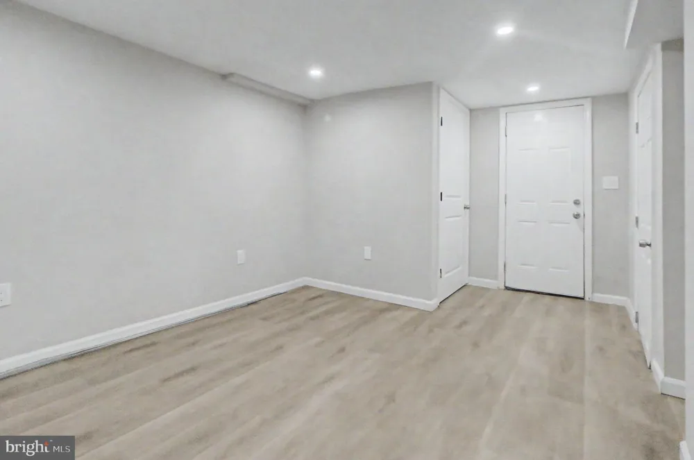 2810 SUFFOLK AVENUE Baltimore, MD 21215