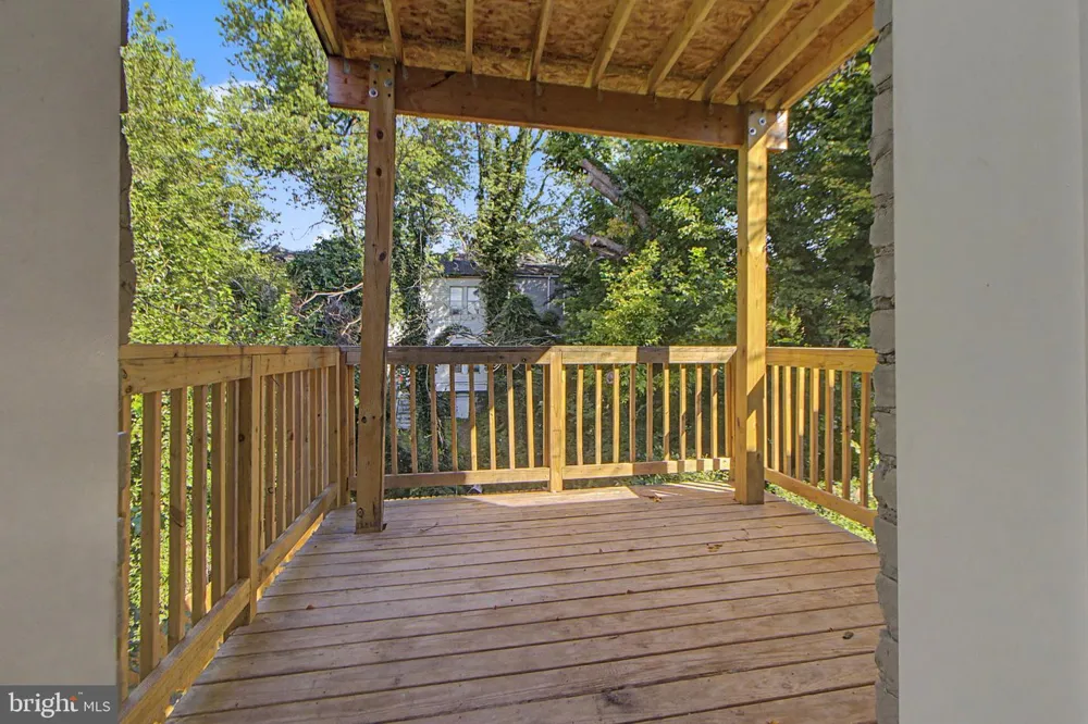 2810 SUFFOLK AVENUE Baltimore, MD 21215