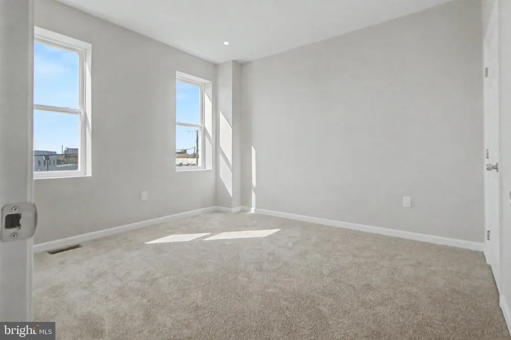 2810 SUFFOLK AVENUE Baltimore, MD 21215