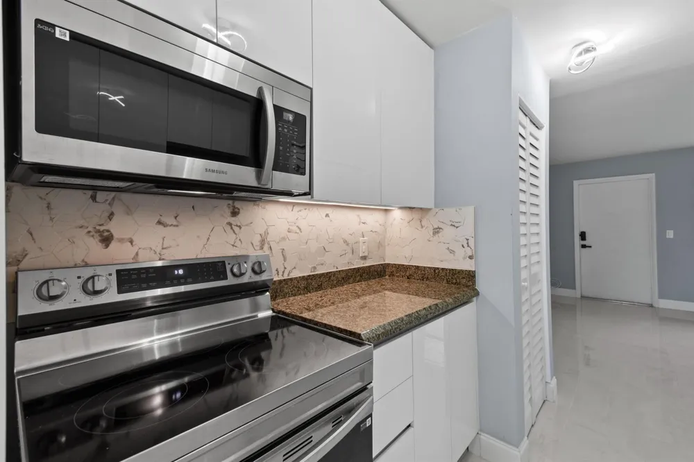968 W 9TH STREET #A1 Riviera Beach, FL 33404