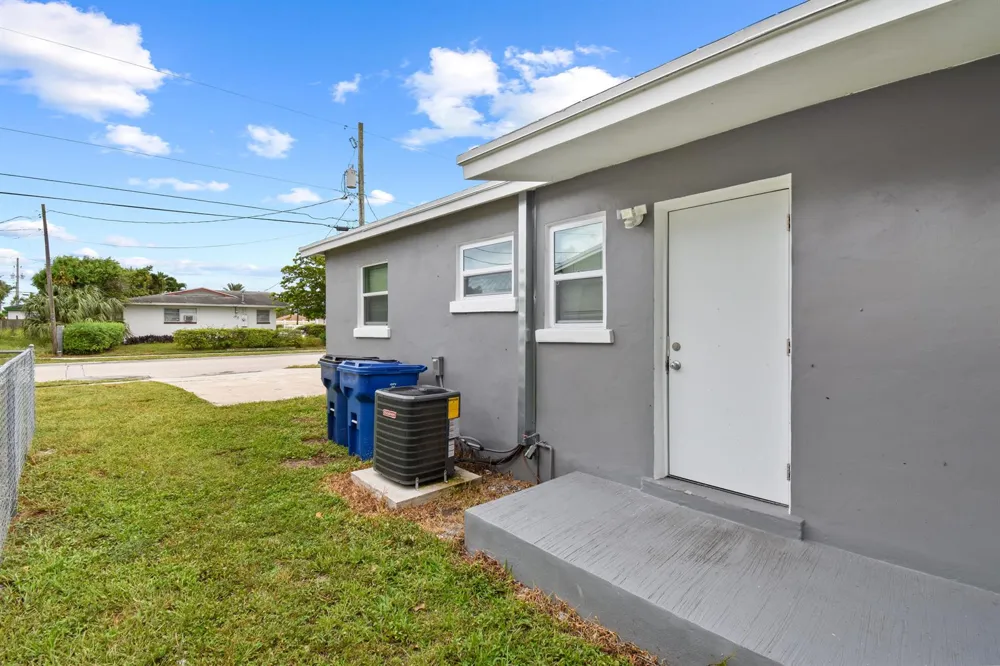 968 W 9TH STREET #A1 Riviera Beach, FL 33404