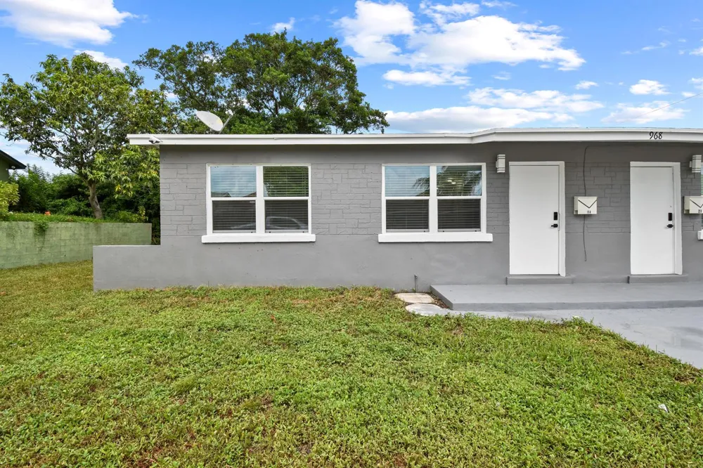 968 W 9TH STREET #A1 Riviera Beach, FL 33404
