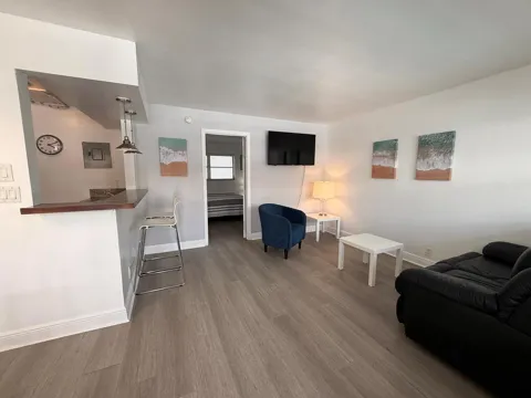 3226 NE 12TH STREET #7