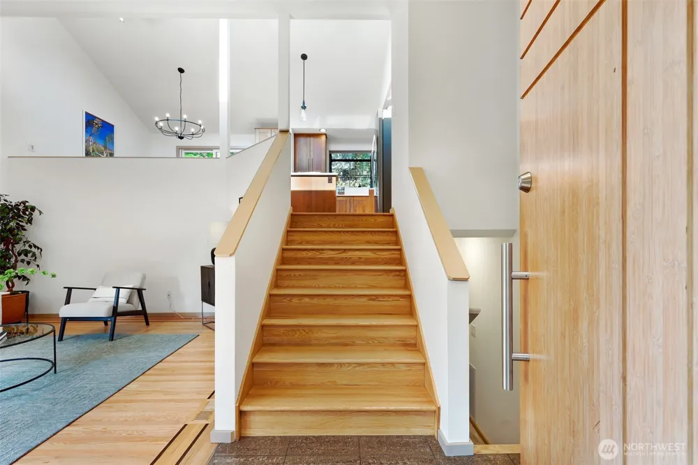 9559 45th Avenue NE Seattle, WA 98115