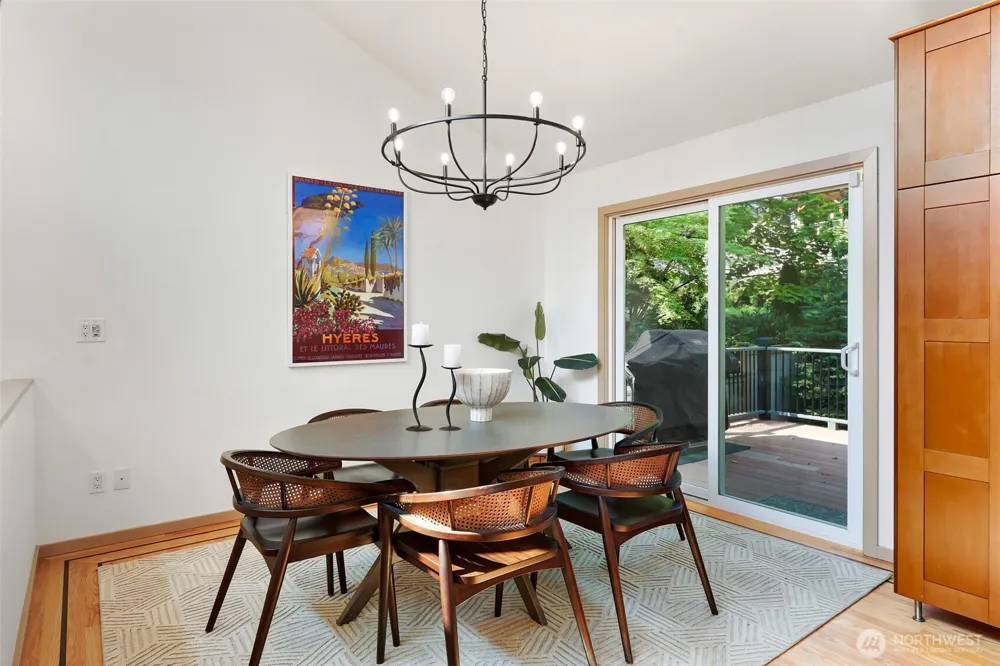 9559 45th Avenue NE Seattle, WA 98115