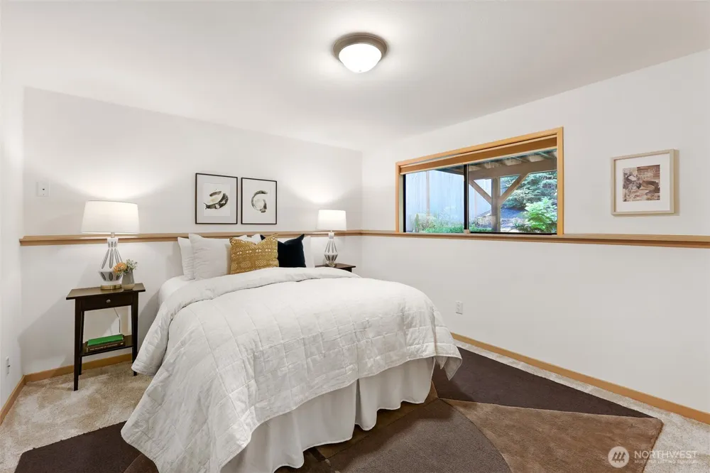 9559 45th Avenue NE Seattle, WA 98115