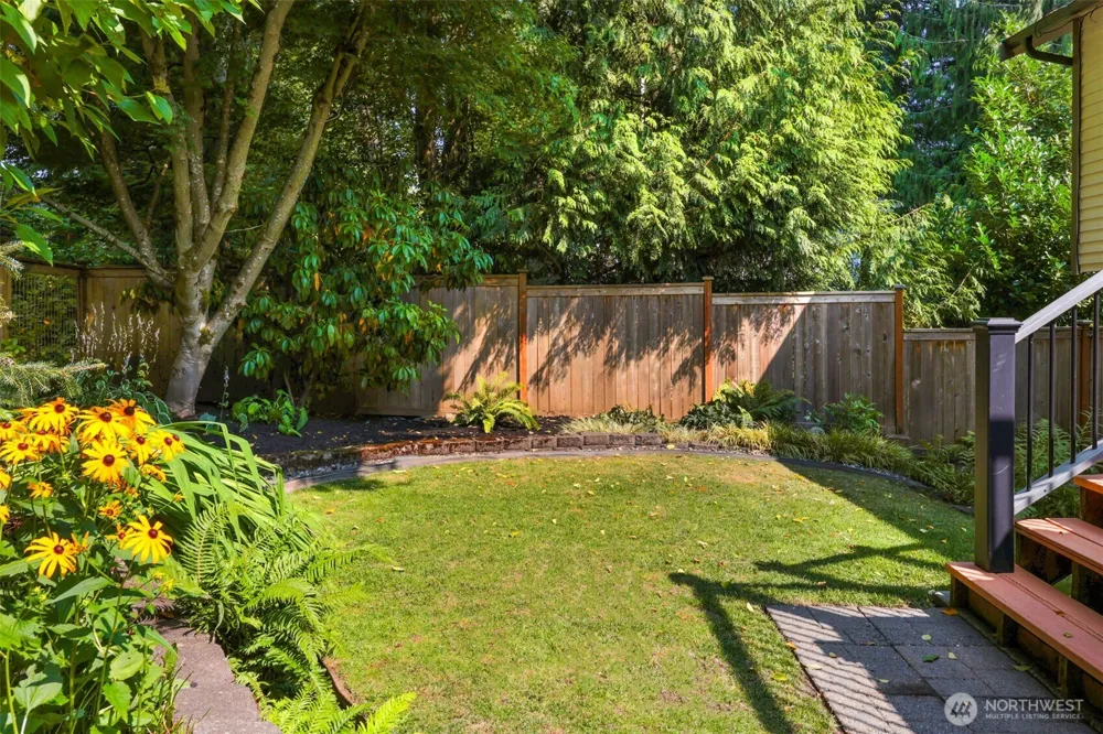 9559 45th Avenue NE Seattle, WA 98115