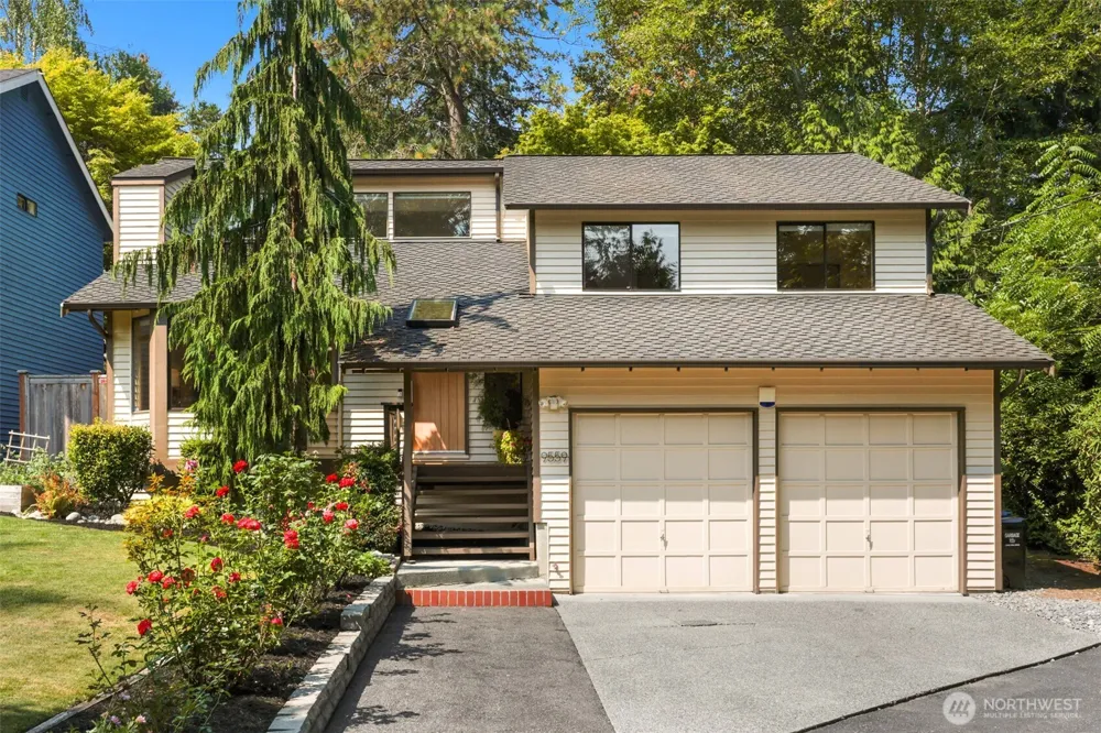 9559 45th Avenue NE Seattle, WA 98115