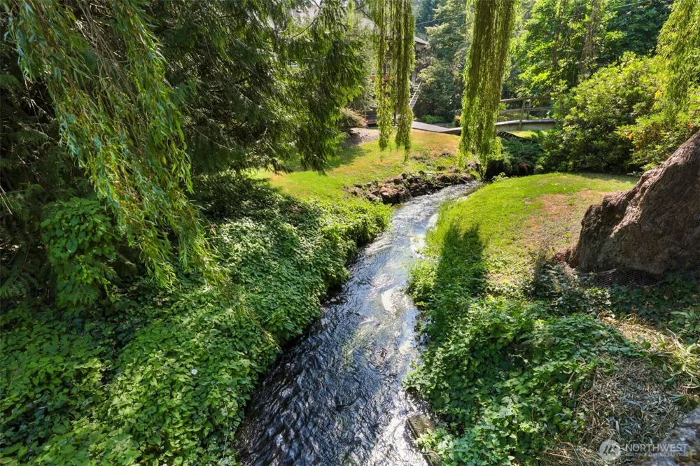 9559 45th Avenue NE Seattle, WA 98115