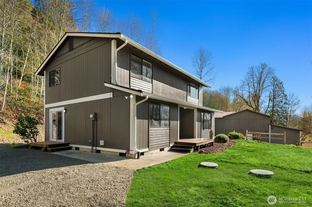 10304 296th Avenue NE Carnation, WA 98014