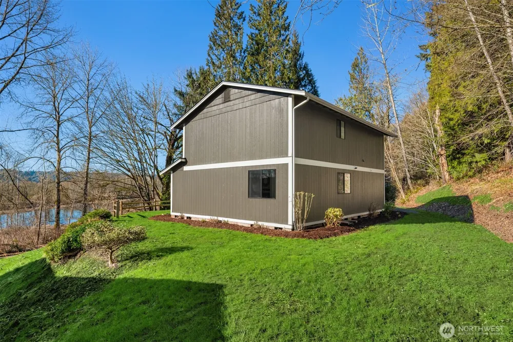 10304 296th Avenue NE Carnation, WA 98014