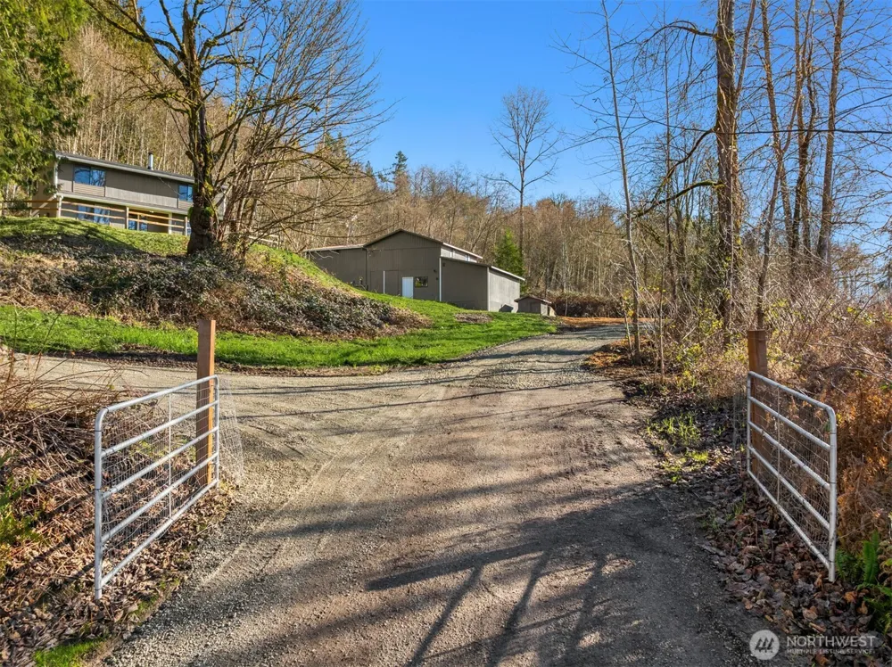 10304 296th Avenue NE Carnation, WA 98014