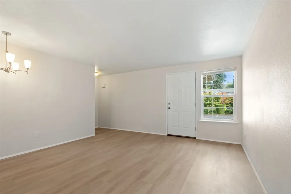 5608 99th Street Ct E Puyallup, WA 98373